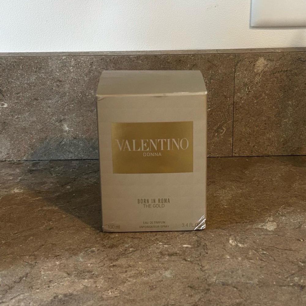 Valentino Donna Born in Roma Eau de Parfum - The Gold